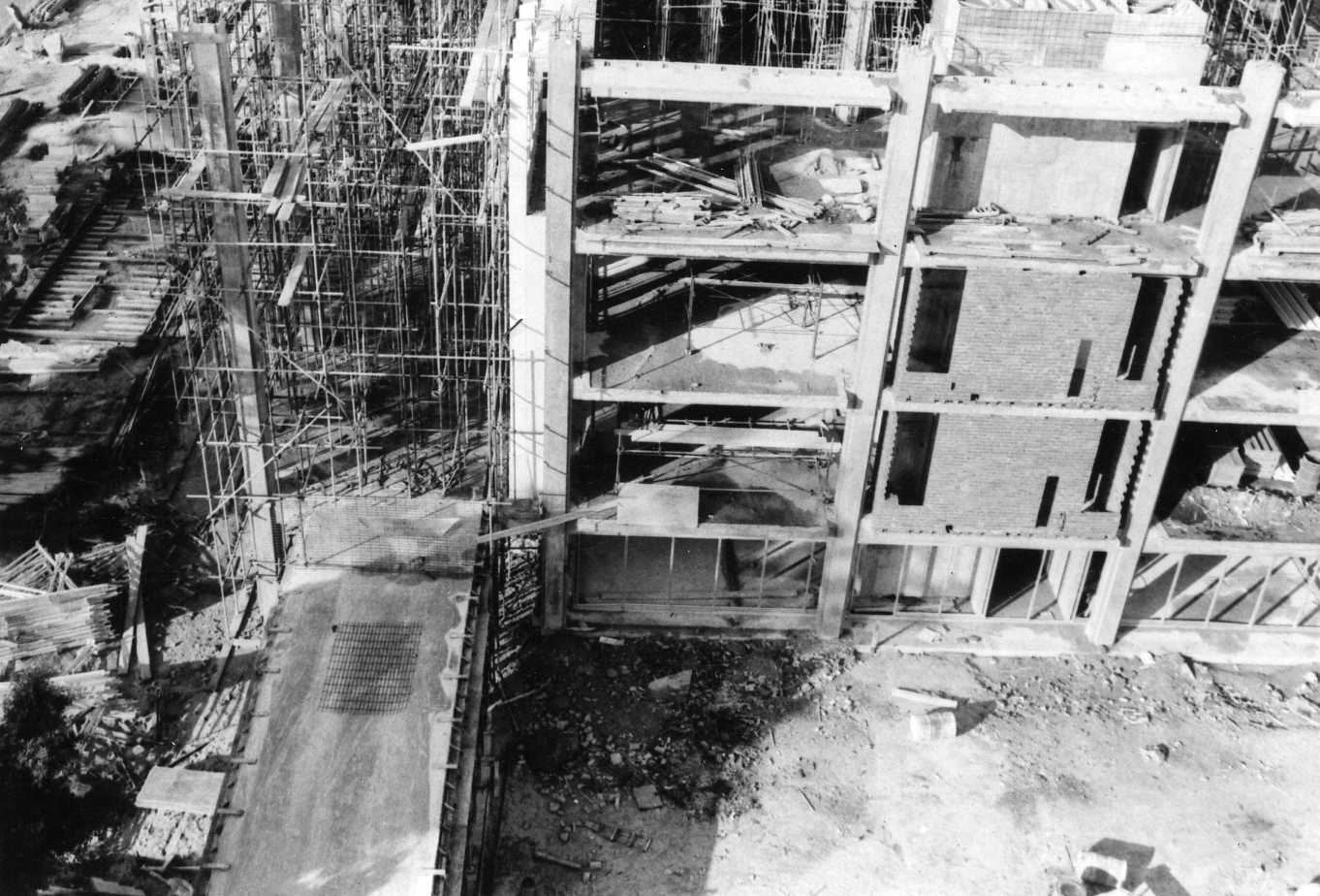 555P - Aerial view of Library Building under construction from Physics Building - Bridge from Phyics to Library - 10 June 1963