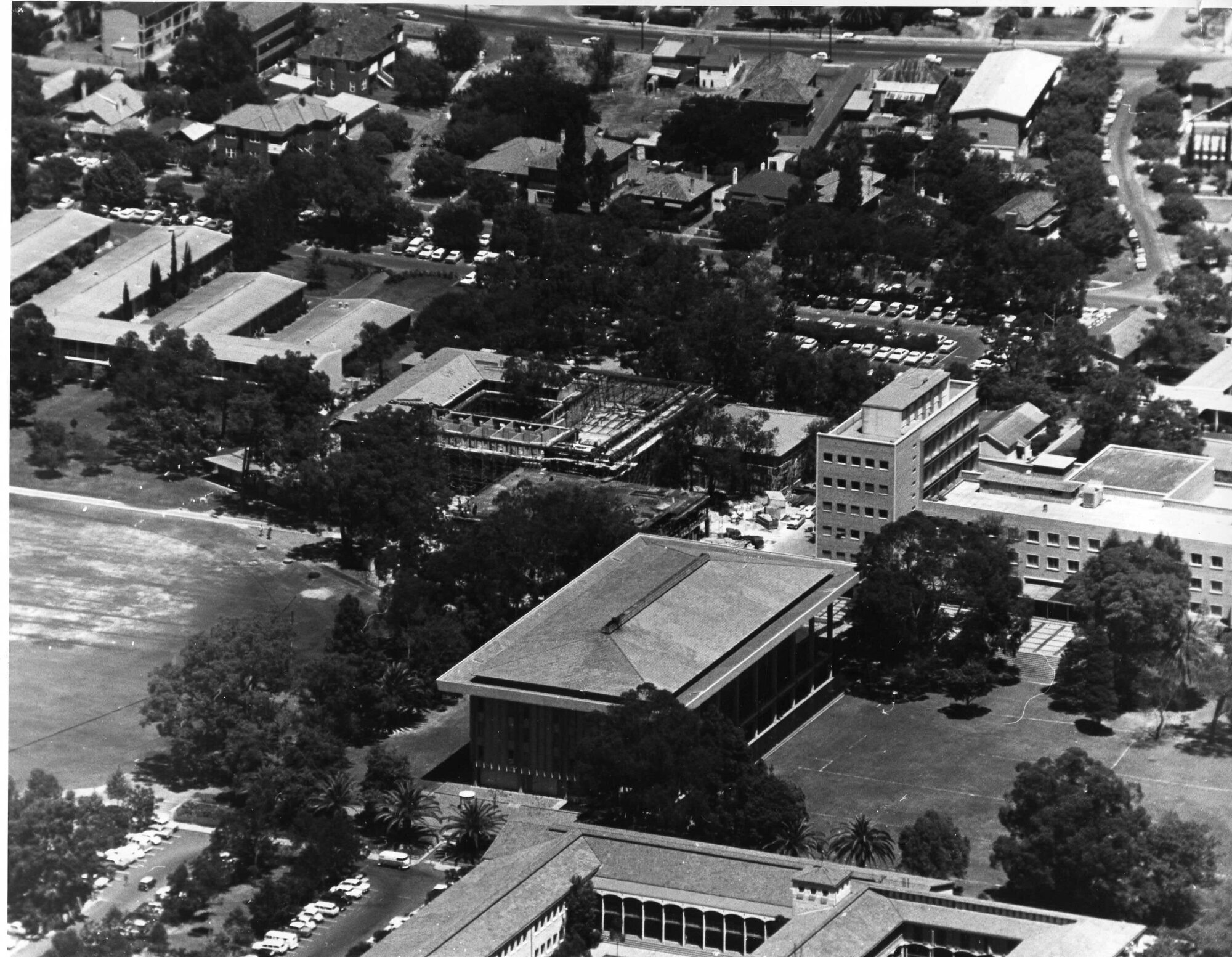 3438P - Aerial view from east showing Reid Library in foreground and Mathematics under construction in background