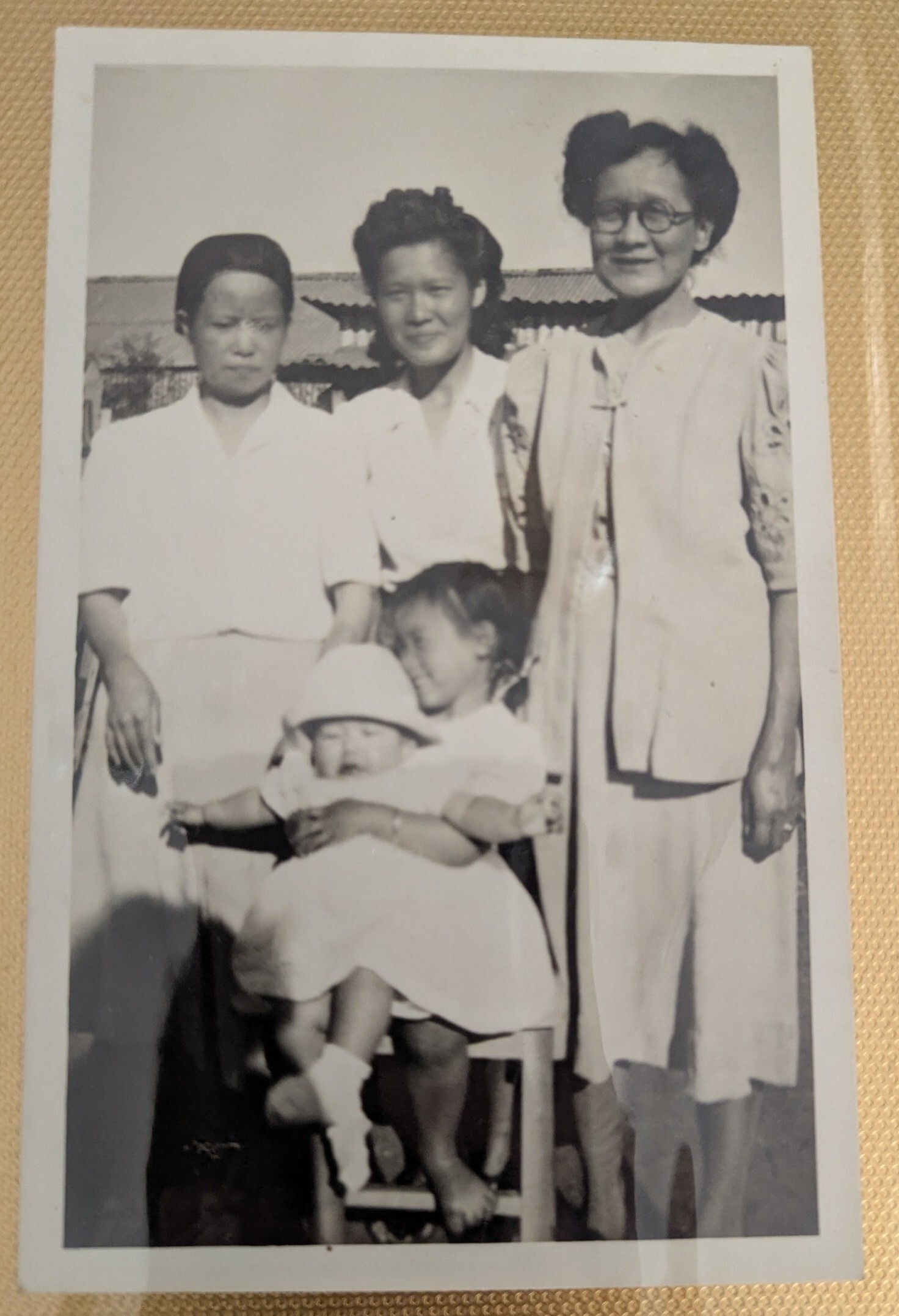 Photograph of Yuen women