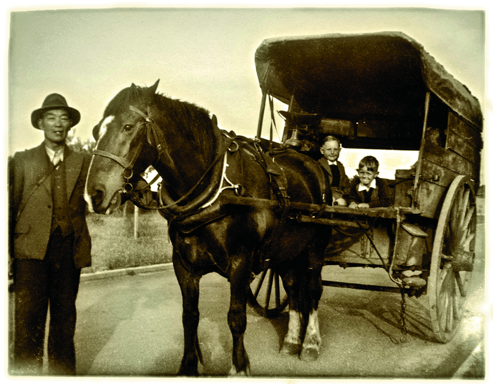 Wing On with horse and cart