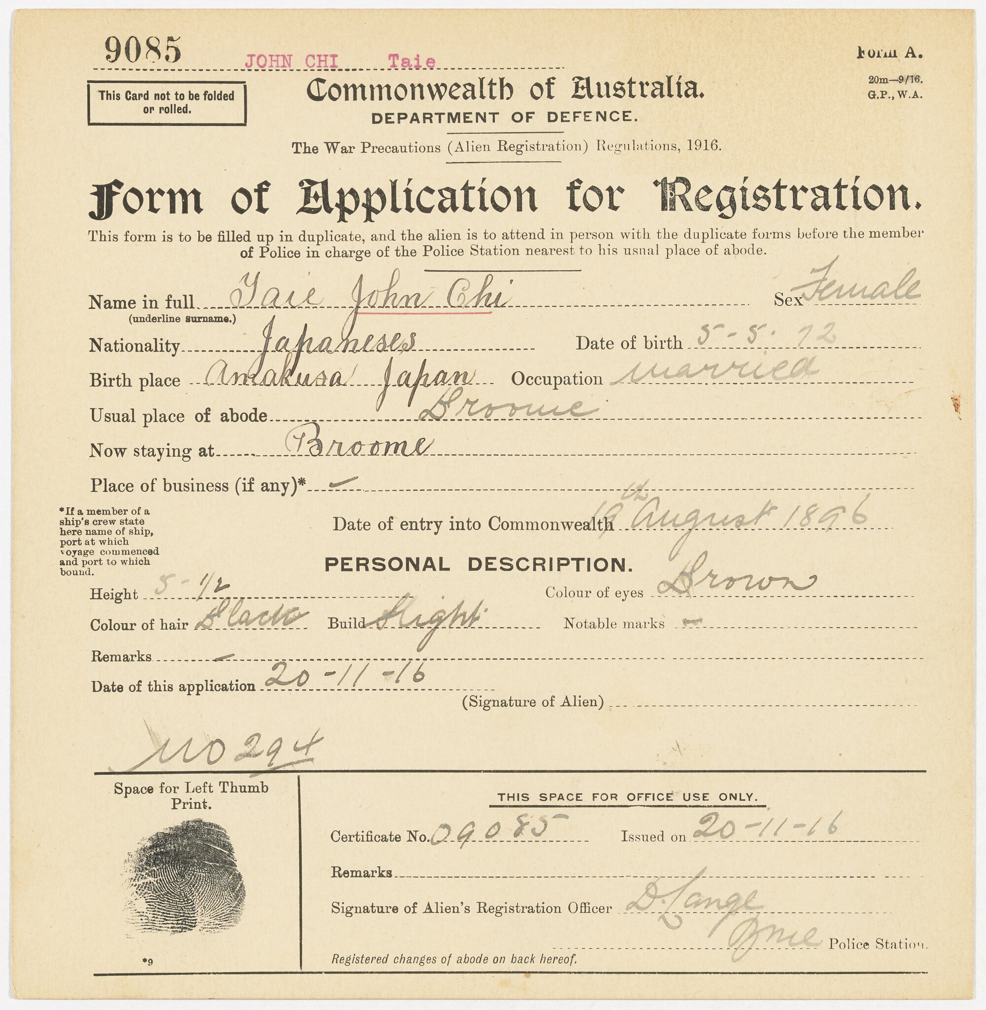 JOHN CHI Yaie Alien Registration card