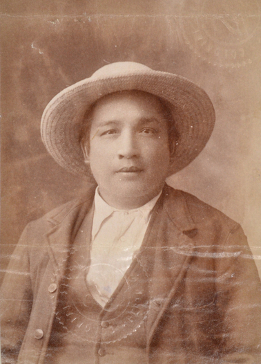 Kie Hang - 1900