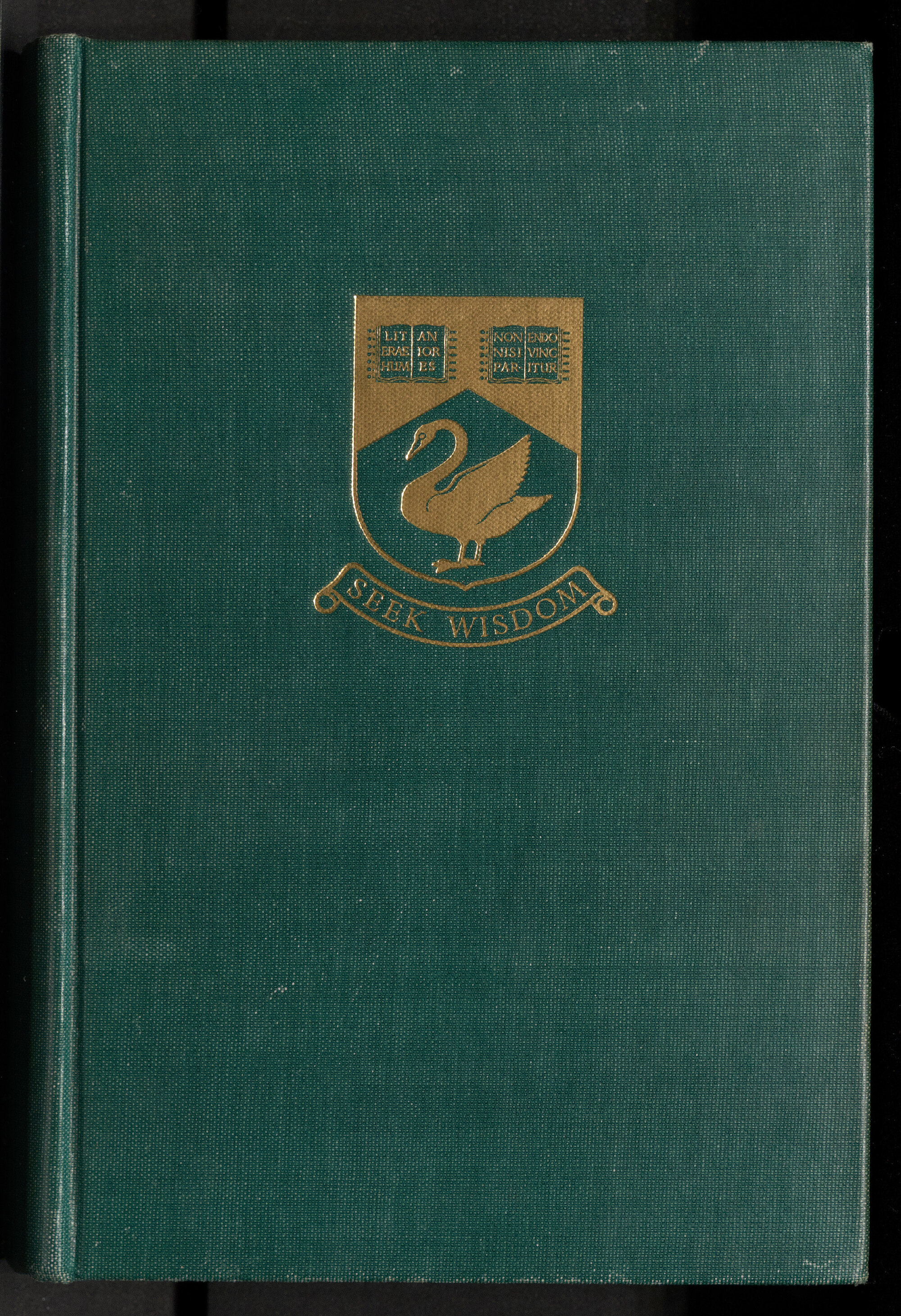 Campus at Crawley : a narrative and critical appreciation of the first fifty years of the University of Western Australia