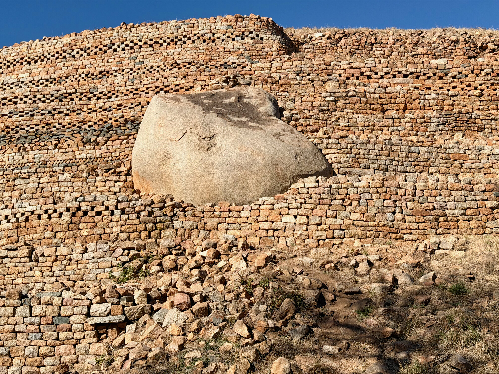 2028 A2 G001 (Khami Ruins) 2026-7-27_019