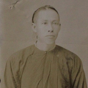 LEE HIM (2)