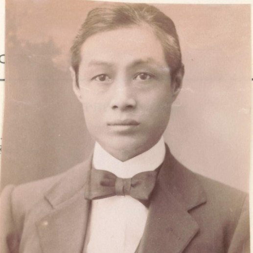 YORK CHIN