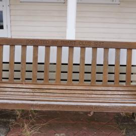 62776P - UWA Benches Project - TUART CLUB : DONATED BY TUART CLUB 1987 - Gillett Promenade, Irwin Street Building - Close Up
