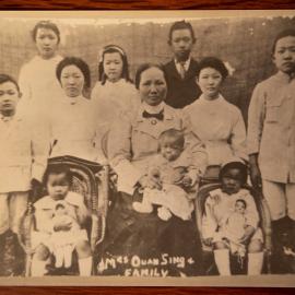 Quan Sing Family, c.1920
