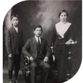 Louey Ling Tack and family c. 1920