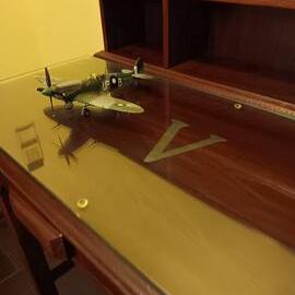 J. W. Wing Desk - photo #2