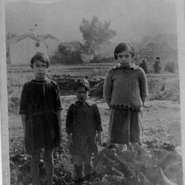 Mavis, Edna and Sheila Ming in their Ancestral Village