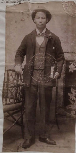 Chin Poo, 1898, from his immigration certificate. Courtesy State Records Office WA: S675 and Cons 527, 1898/2220