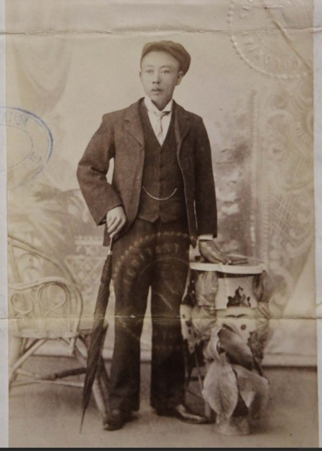 JET FONG, 1899, taken from his immigration certificate. Courtesy State Records Office WA:  S675, Cons 527, 1899/0886