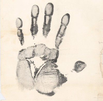 Handprint of Kwong Loong in 1903 from his CoD paperwork - no photograph included (source: NAA: K1145, 1903/46) 