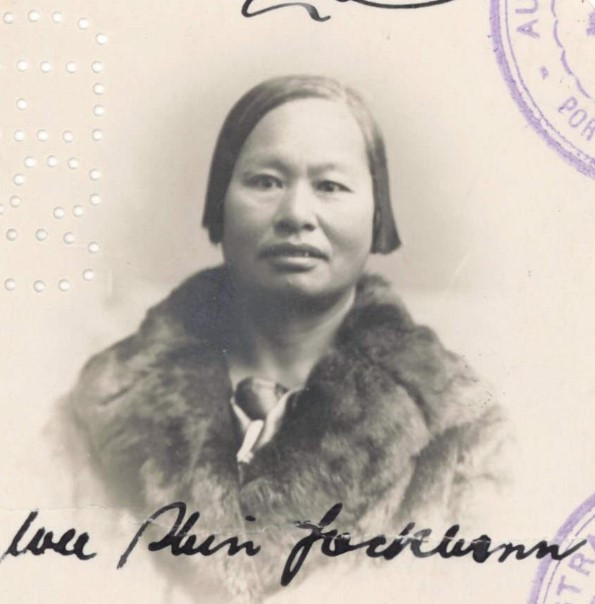 Yocklunn Wee Shinn pictured around the age of 52 in 1931 on her Certificate Exempting her from the Dictation Test (source: National Archives, K1145, 1931/53).