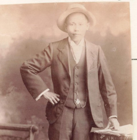 Photograph of Wong Qung aged 40 in 1902 from his CoD paperwork (source: NAA: K1145, 1902/146)