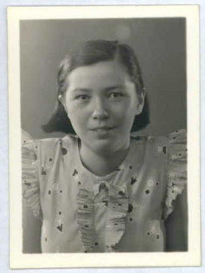 Mavis Ming, photographed in 1934 (source: National Archives, PP4/2, 1936/451, Item ID: 4327455, p.48).