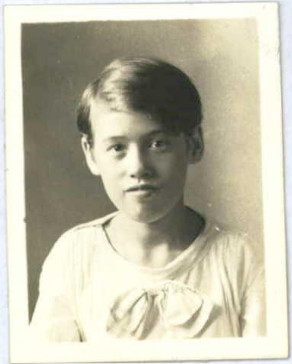 Sheila Ming, pictured in 1934 (source: National Archives of Australia, PP4/2, 1936/451, Item ID: 4317455).