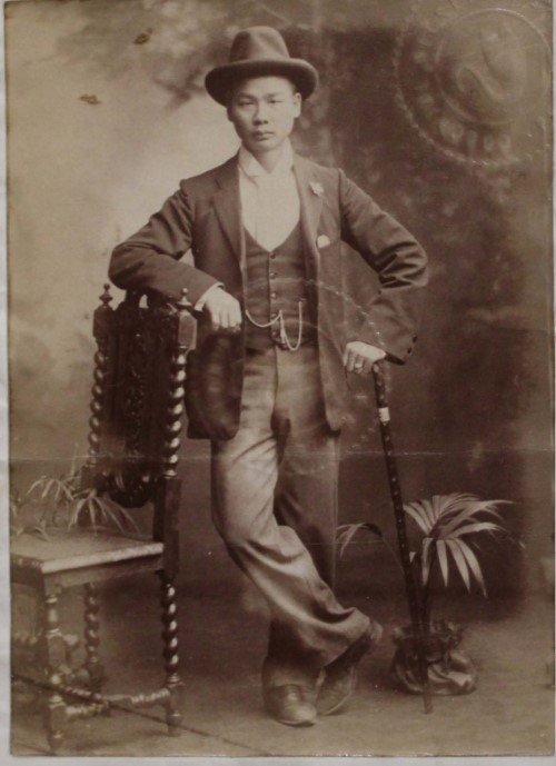 AH COOEY (2), 1900,  taken from his immigration paperwork. Courtesy State Library WA: S675 and Cons 527, Cons 752, 1900/1137  